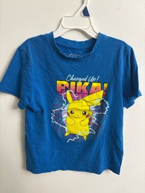 4/30$ Pikachu 'Charged Up!' Kids Graphic Tee - Blue 6 years